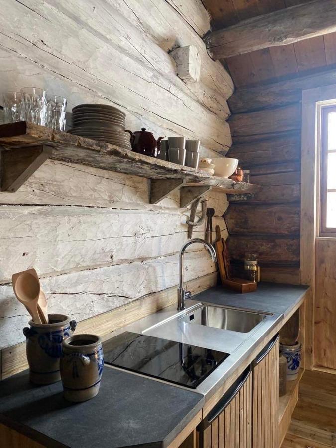 Sauefjoset - Idyllisk Gardstun Fra 1800-Tallet Skjak Екстер'єр фото